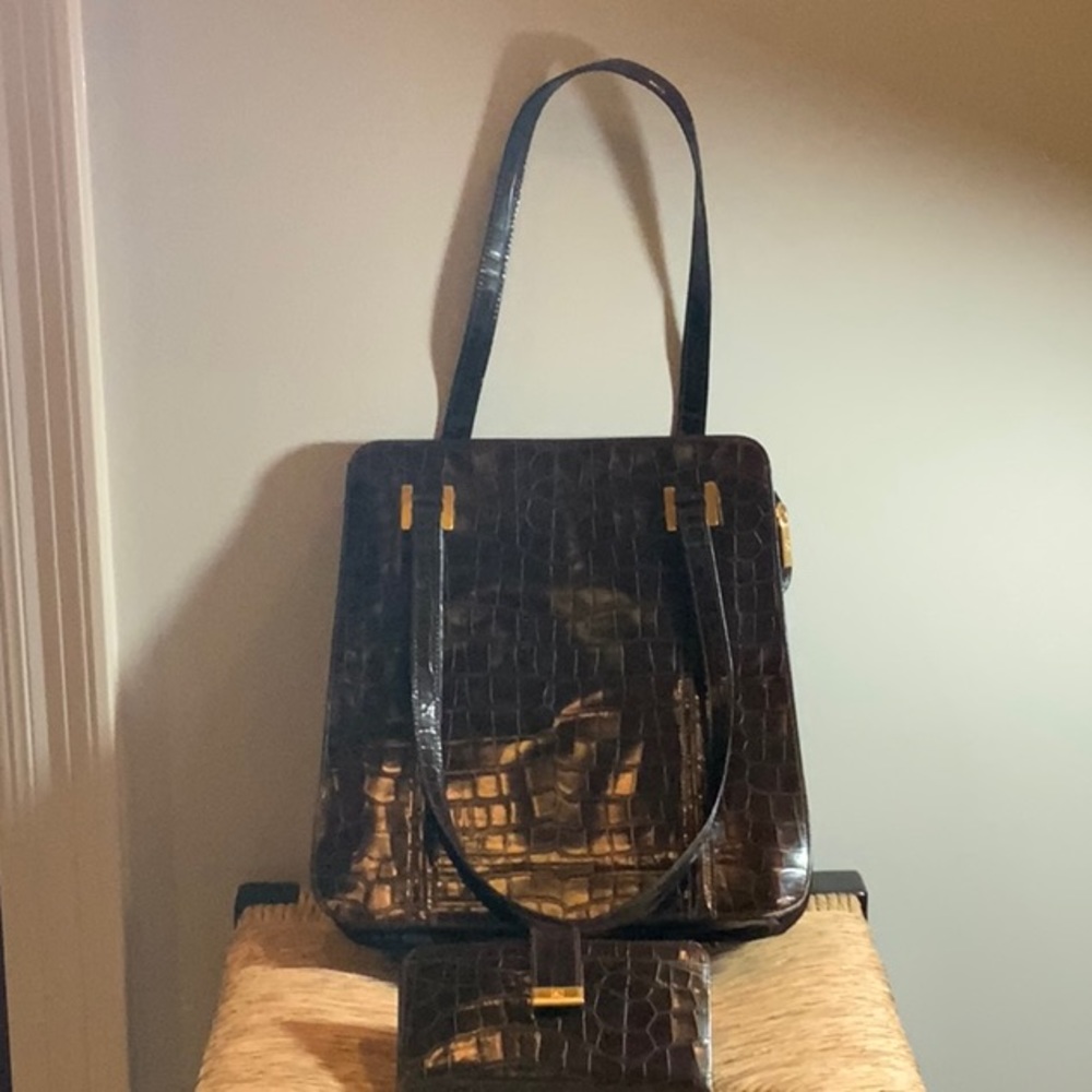 VINTAGE Liz & Co Leather Faux Crocodile Finish Purse and wallet Dark Brown